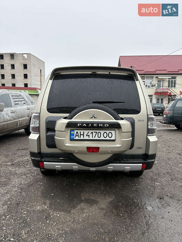 2008 mitsubishi pajero