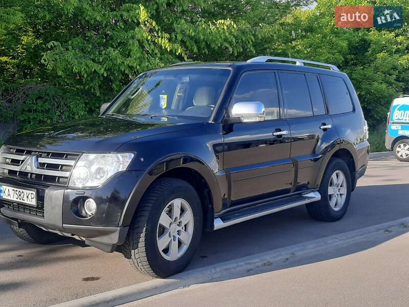 2008 mitsubishi pajero