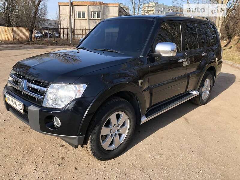 2008 mitsubishi pajero wagon