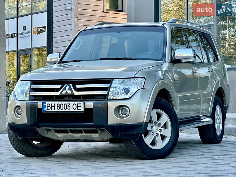 2007 mitsubishi pajero wagon