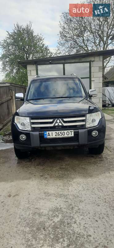 2008 mitsubishi pajero wagon