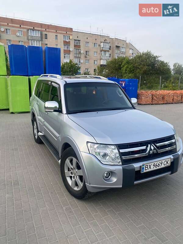 2008 mitsubishi pajero