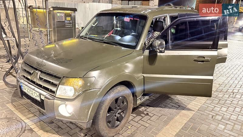 2008 mitsubishi pajero