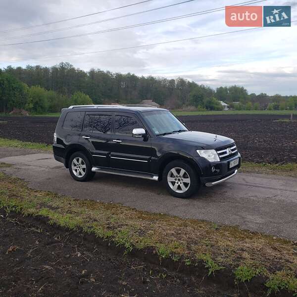 2008 mitsubishi pajero