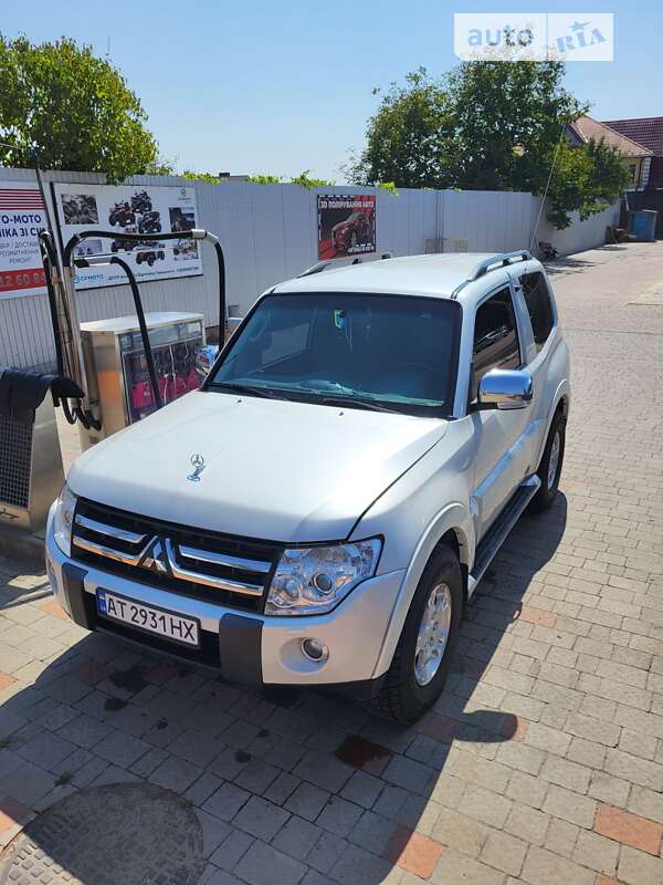 2007 mitsubishi pajero