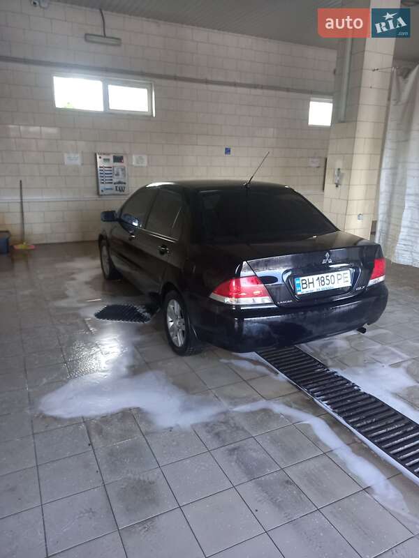 2011 mitsubishi lancer