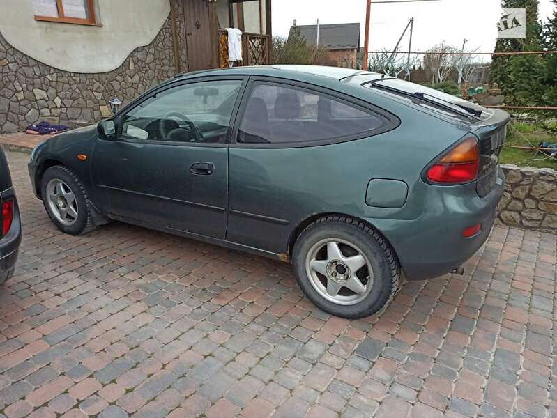 1995 mazda 323