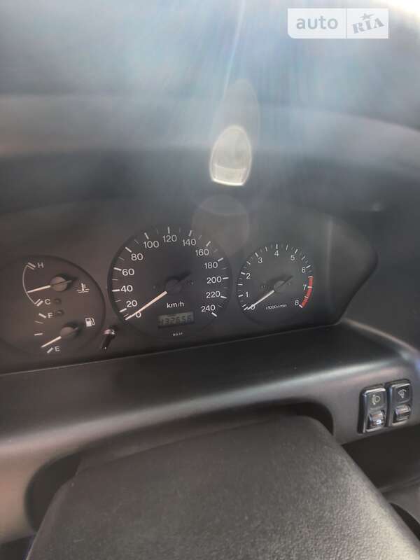 1996 mazda 323