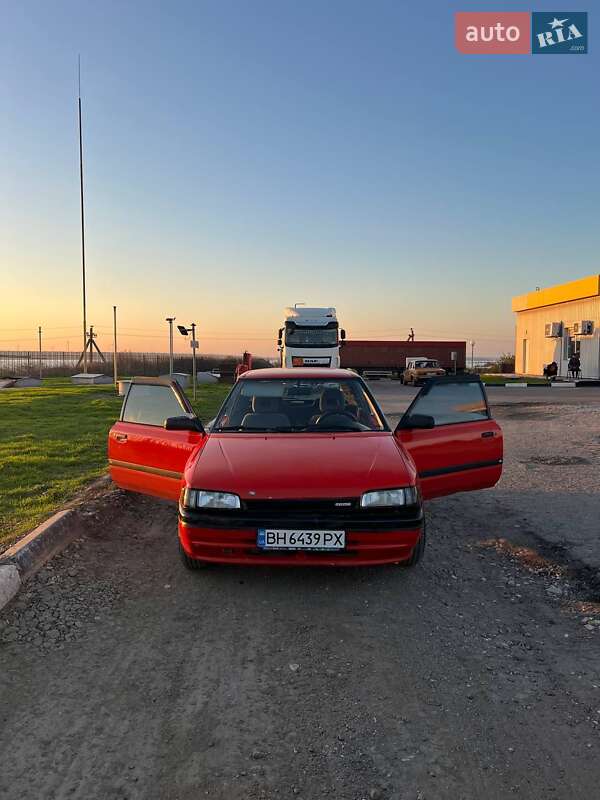 1990 mazda 323