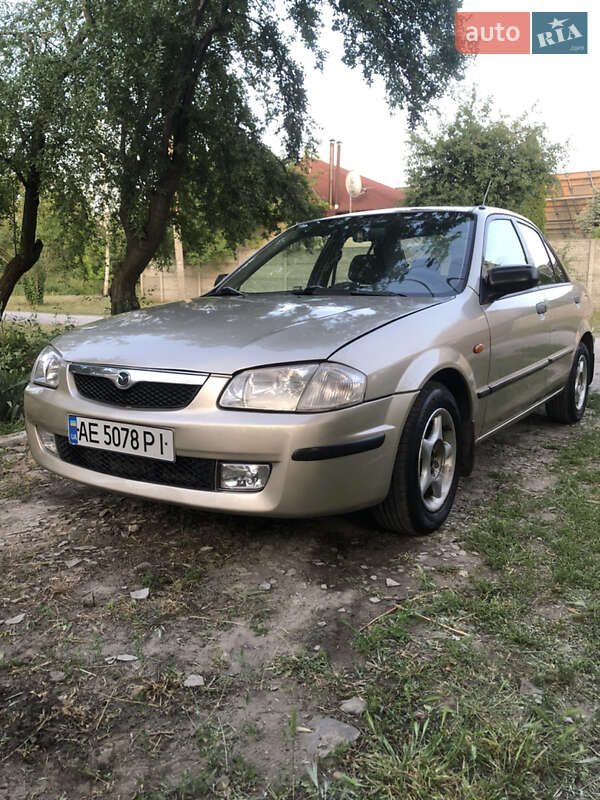 1998 mazda 323