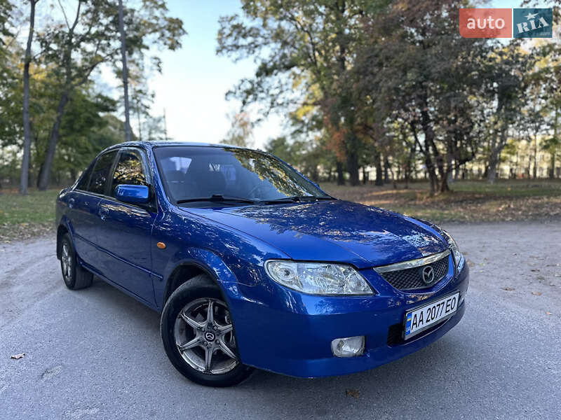 2001 mazda 323 f