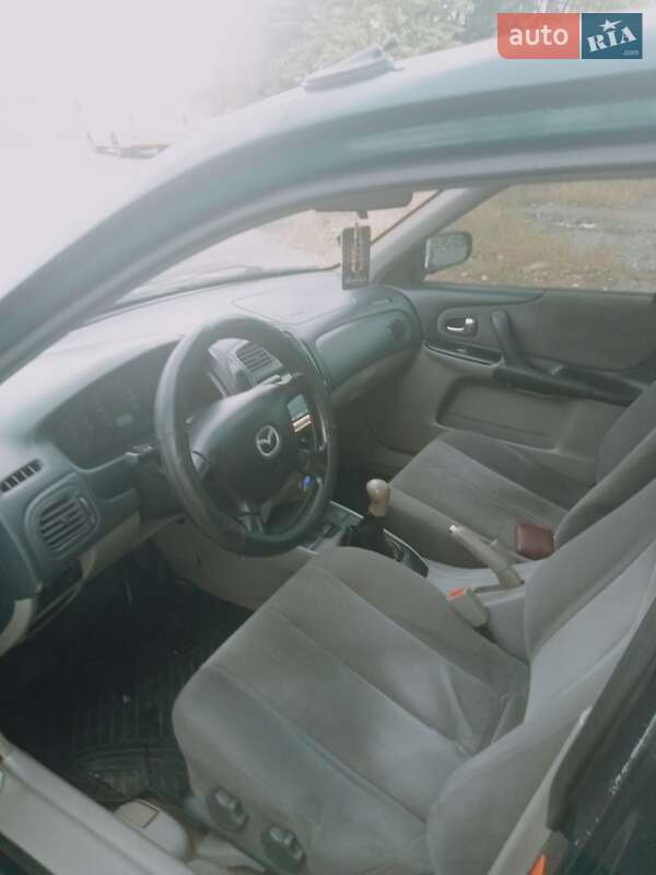 2002 mazda 323