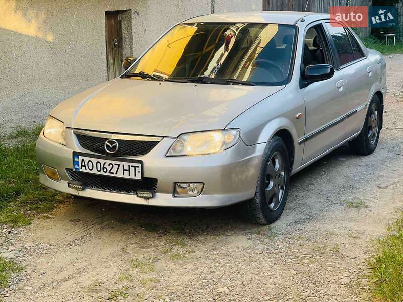 2000 mazda 323