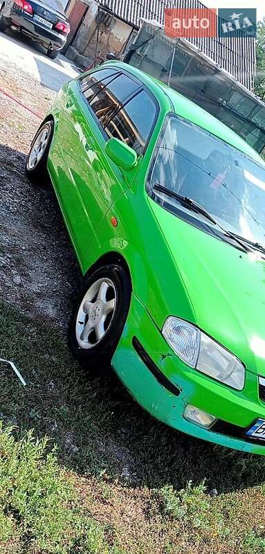 1998 mazda 323