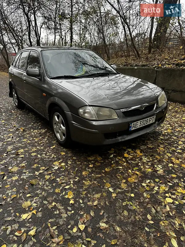 1999 mazda 323 f