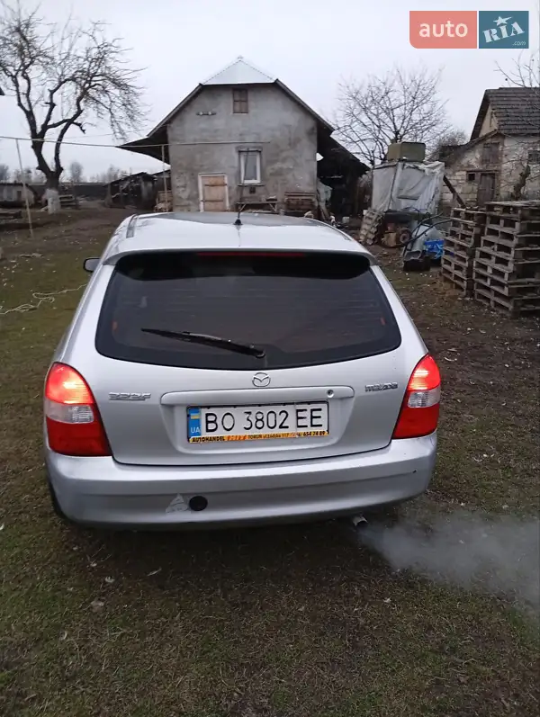 2000 mazda 323 f