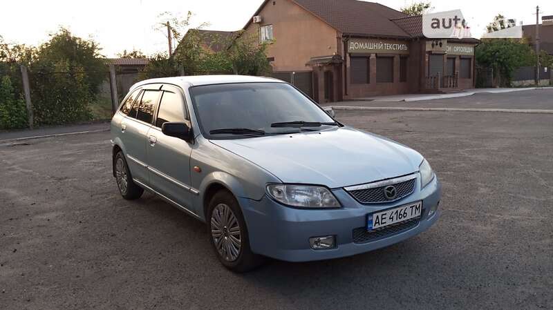 2002 mazda 323