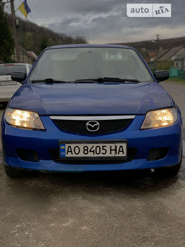2002 mazda 323-f