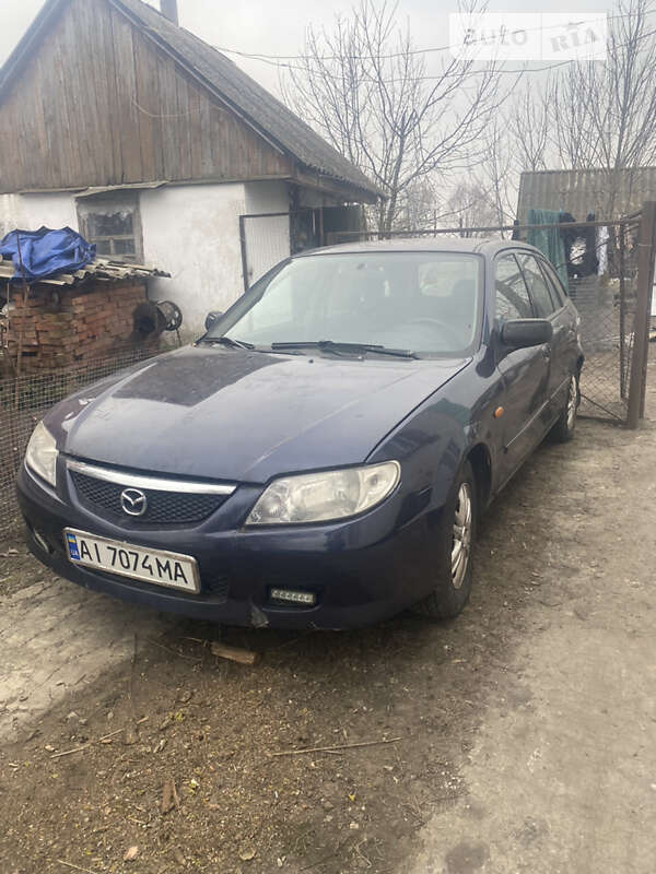 2002 mazda 323