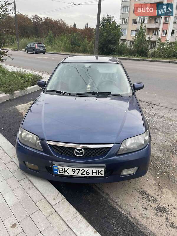 2002 mazda 323 f