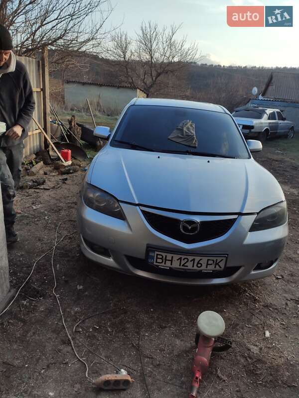 2004 mazda 3