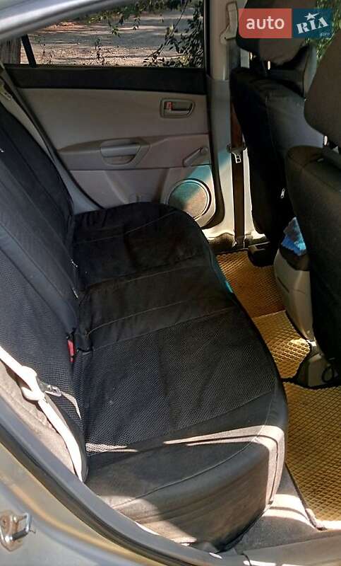 2004 mazda 3