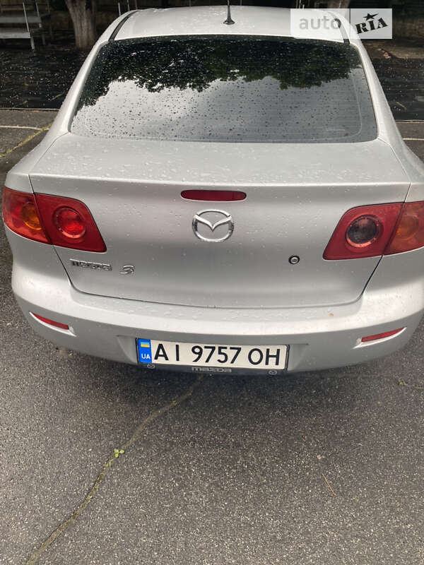 2005 mazda 3