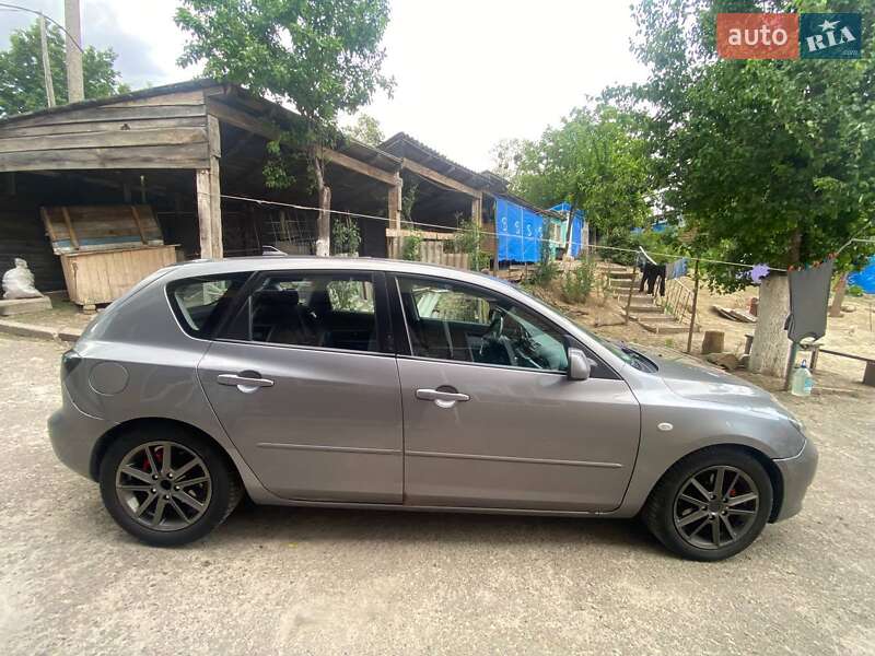 2004 mazda 3
