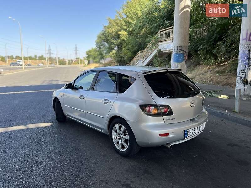 2005 mazda 3