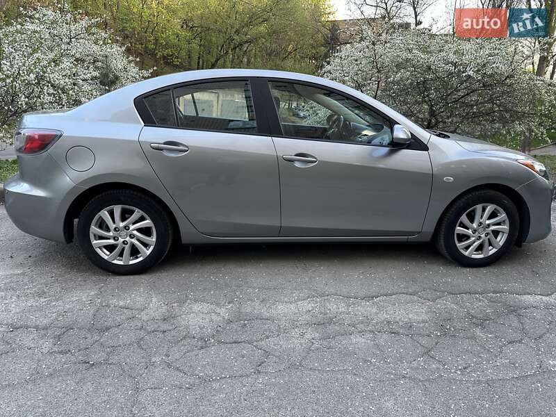 2012 mazda 3