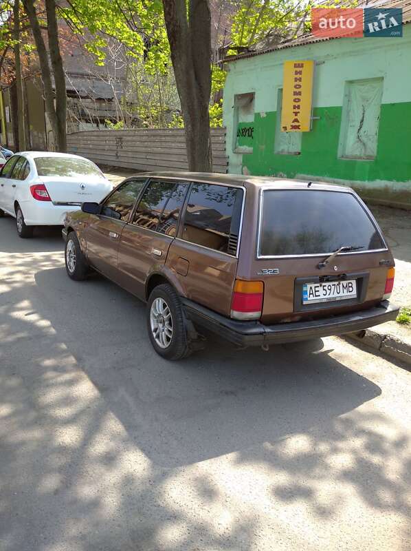 1987 mazda 323
