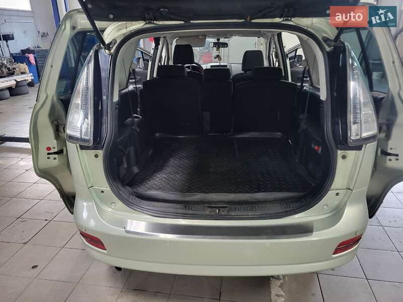 2008 mazda 5