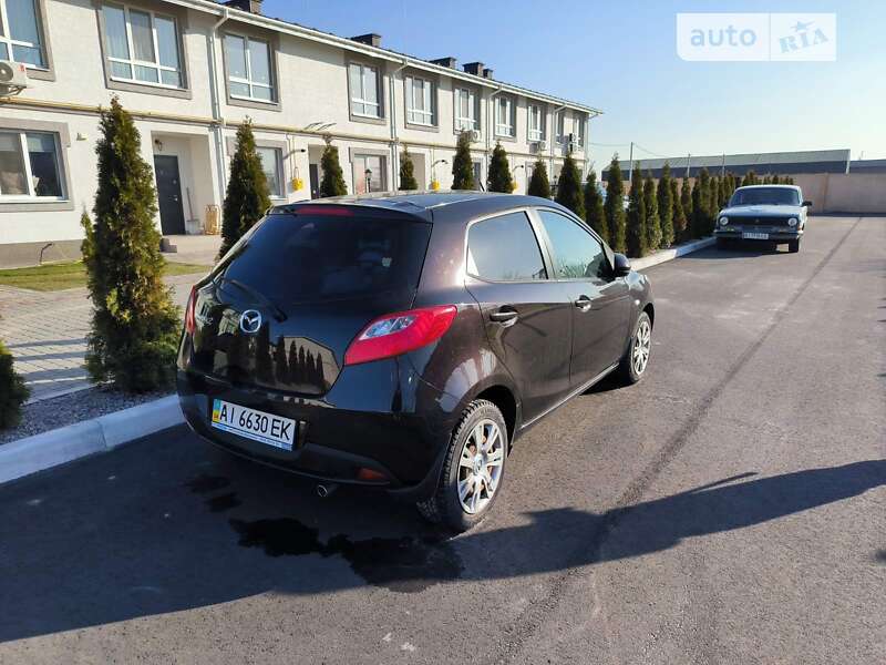 2012 mazda 2