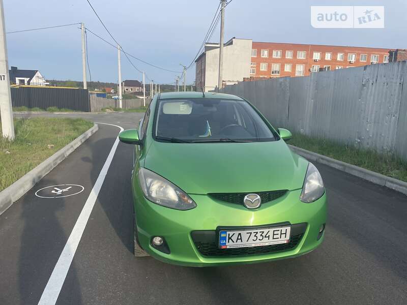 2009 mazda 2