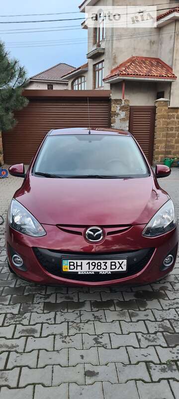2010 mazda 2