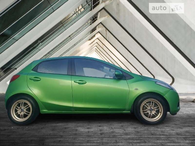 2008 mazda 2