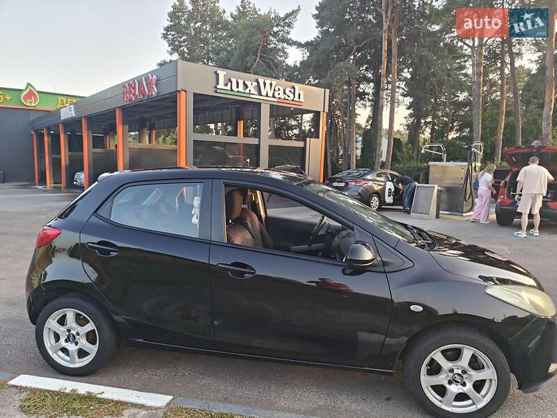 2008 mazda 2