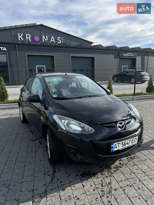 2011 mazda 2