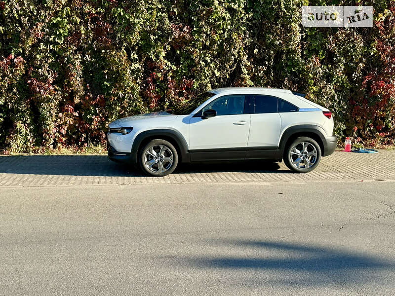 2020 mazda mx-30