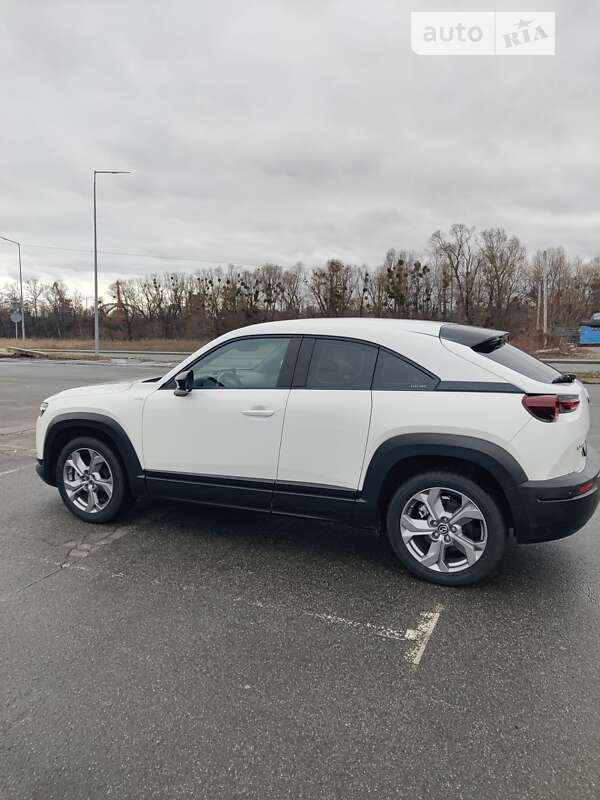 2021 mazda mx-30
