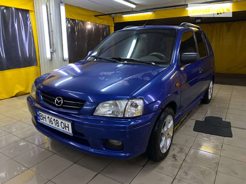 2002 mazda demio