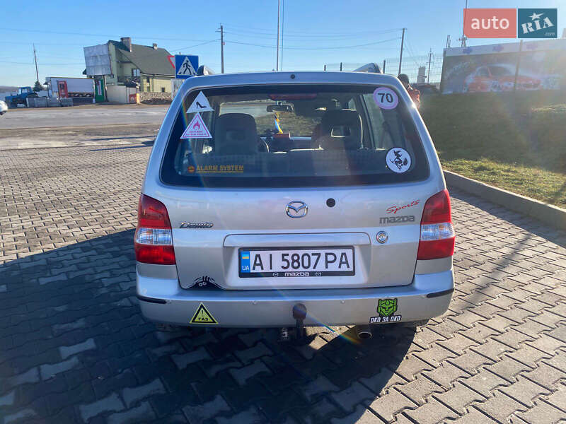 2000 mazda demio
