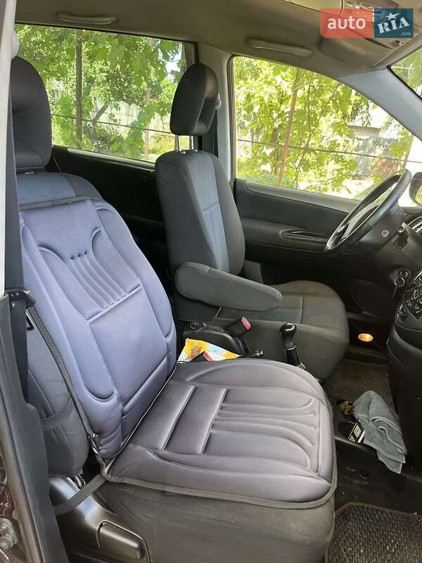 2004 mazda mpv