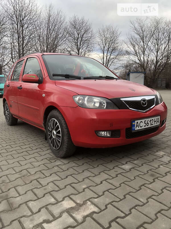 2003 mazda 2