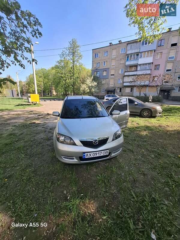 2006 mazda 2