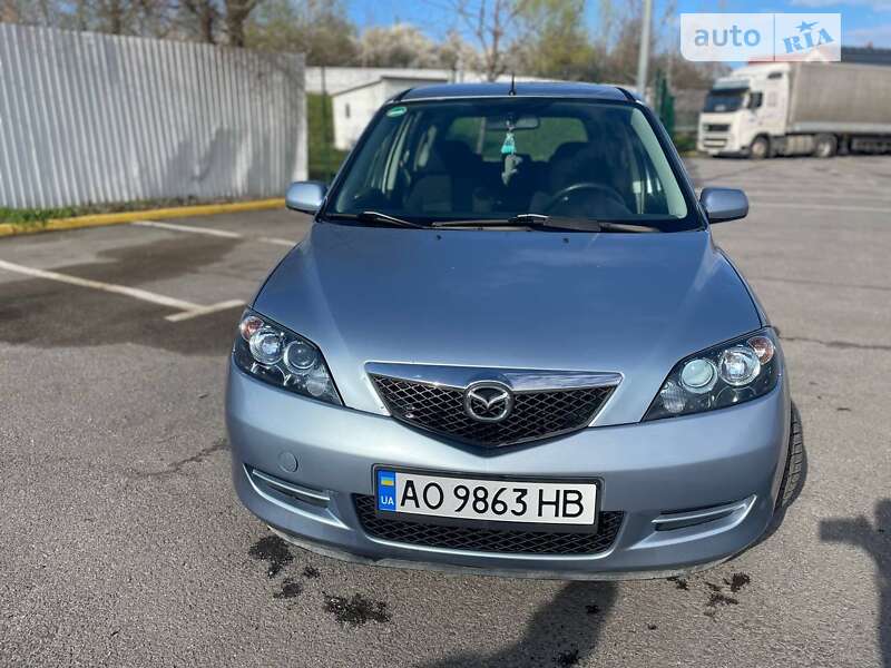2006 mazda 2