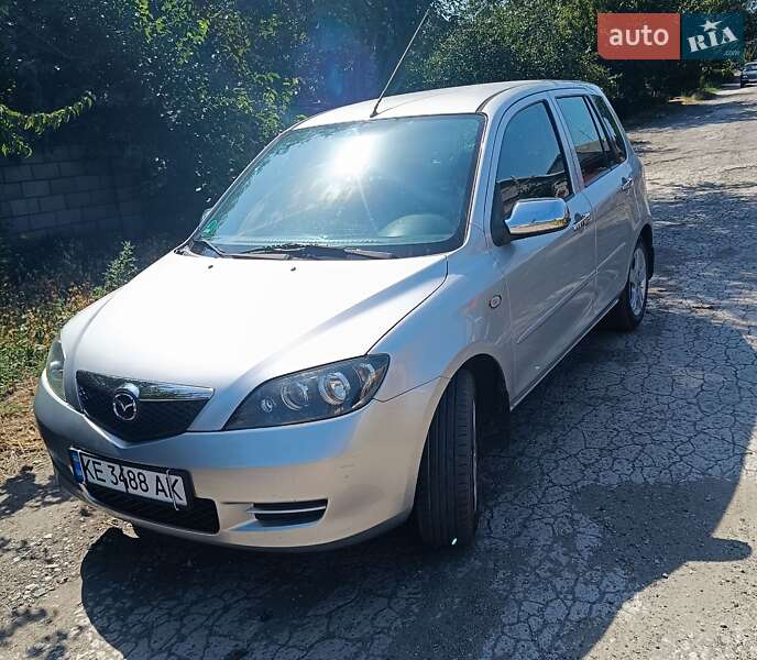 2006 mazda 2