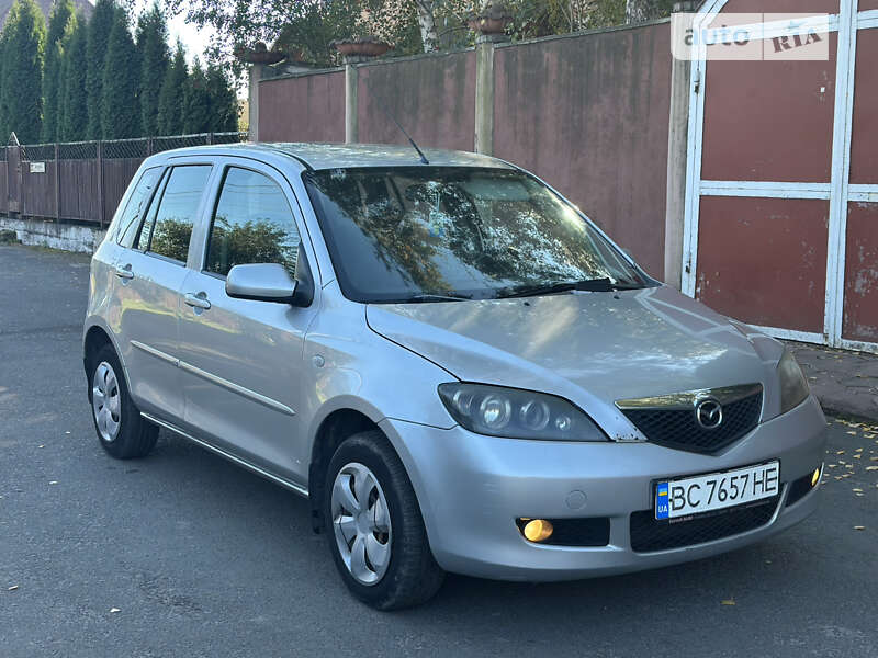 2006 mazda 2