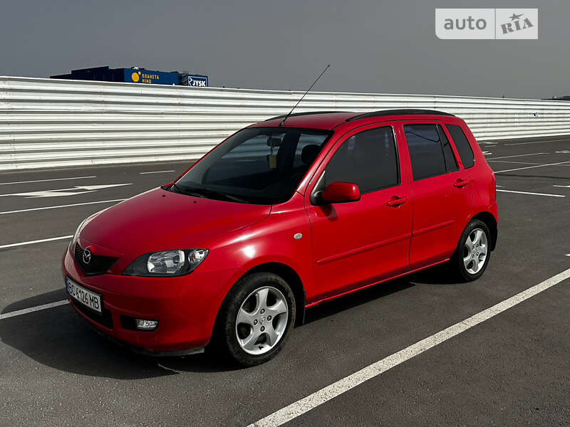 2003 mazda 2