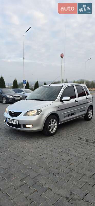 2005 mazda 2